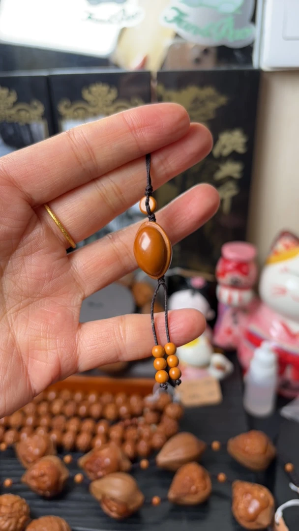 橄榄核素核钥匙扣手工雕刻文玩挂件配饰