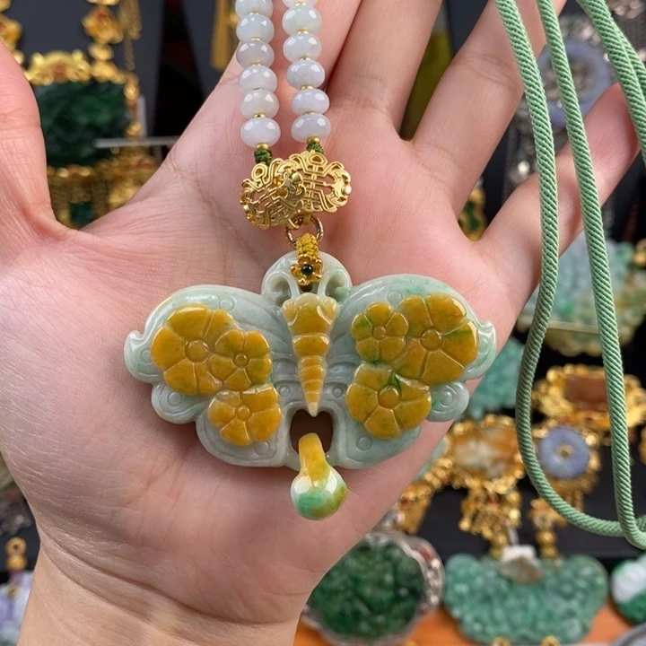 翡翠颈饰未镶嵌吊坠
