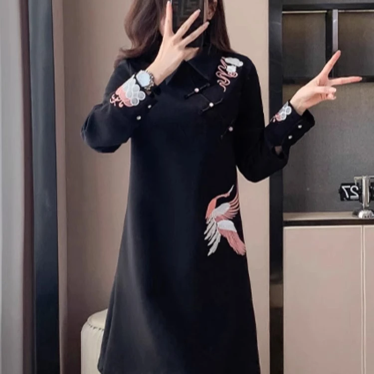 2-5国风中长款高级衣服质感洋气保暖显瘦休闲遮肚子连衣裙