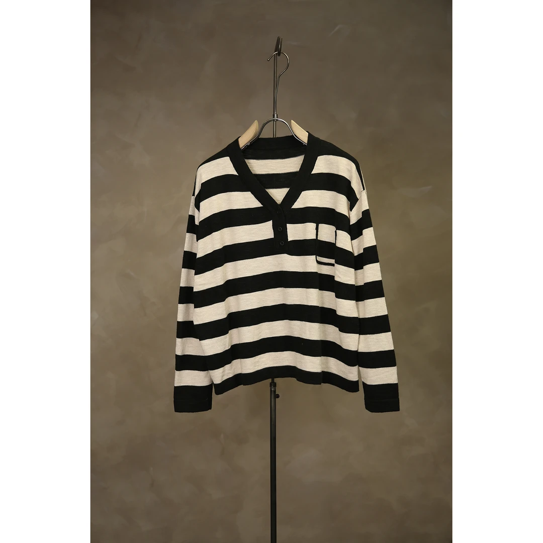 万物身客 秋季百搭 V领针织条纹打底衫 胸围124 衣长60