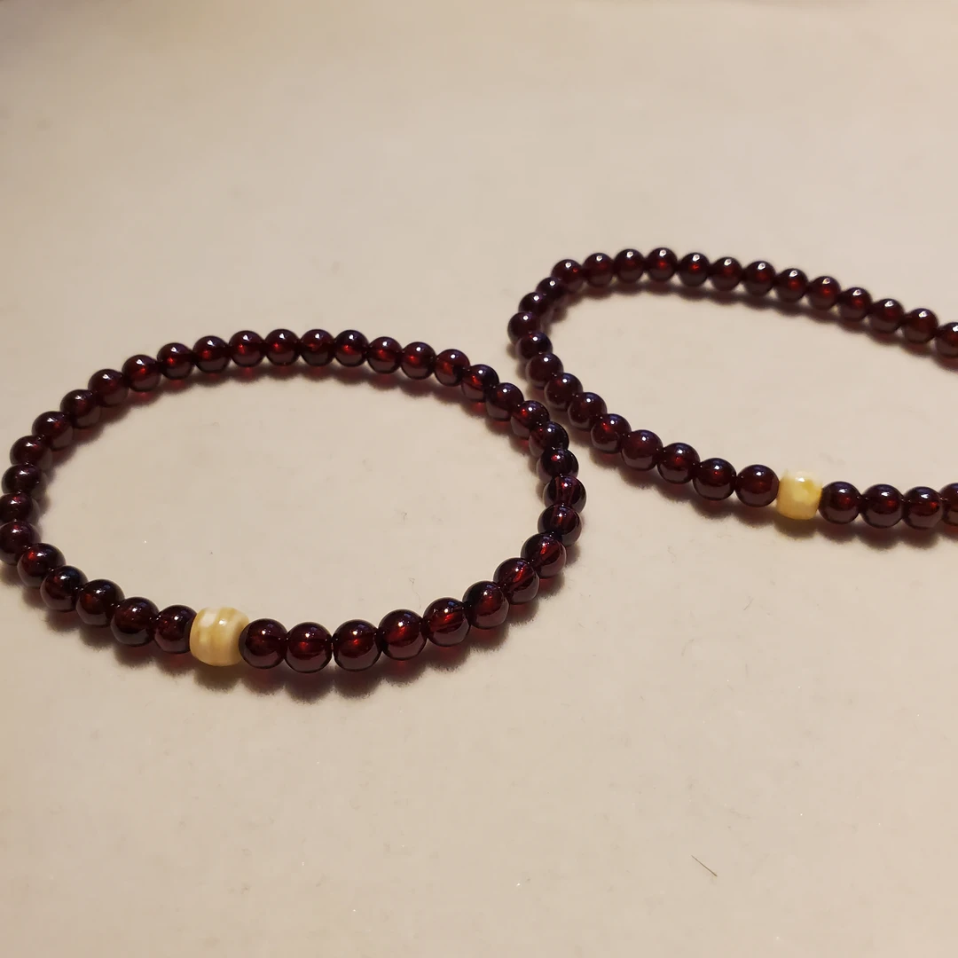 特惠天然石榴石精致小单圈配蜜蜡0709001多样性发货一件价格