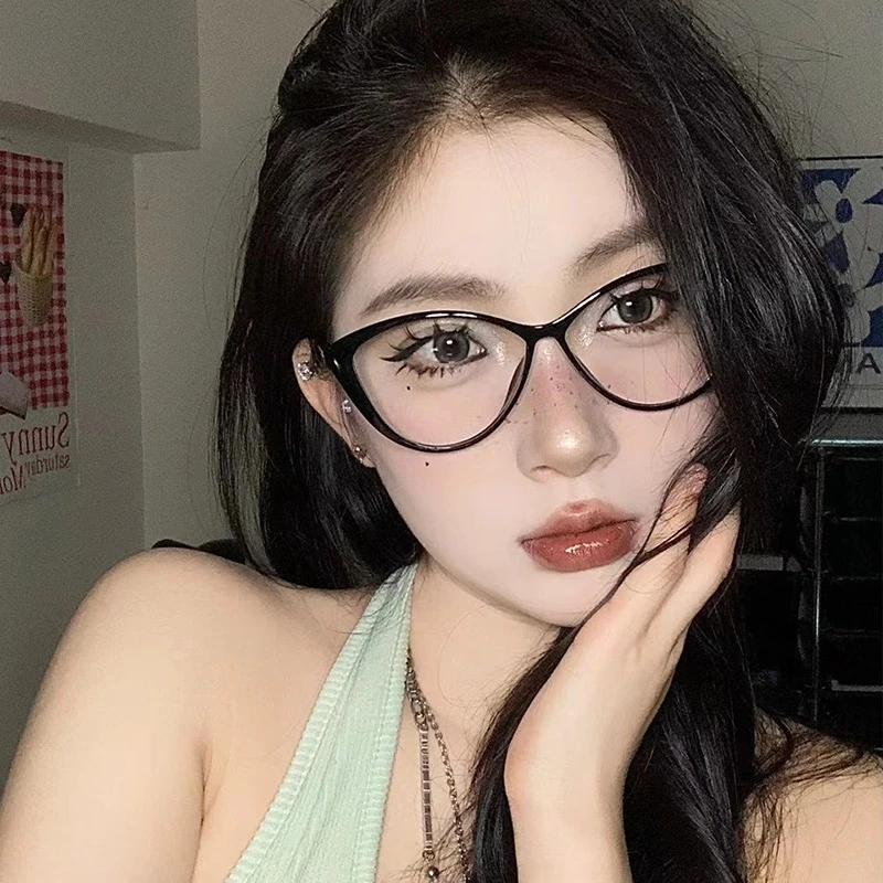 欧美辣妹轻猫形近视眼镜黑框女素颜复古摩登防蓝光平光镜可配近视