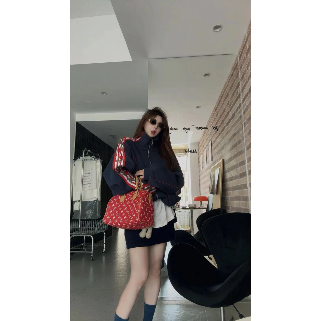 YEER·SHOP【玫瑰三杠~】秋季新款设计感宽松显瘦三杠外套