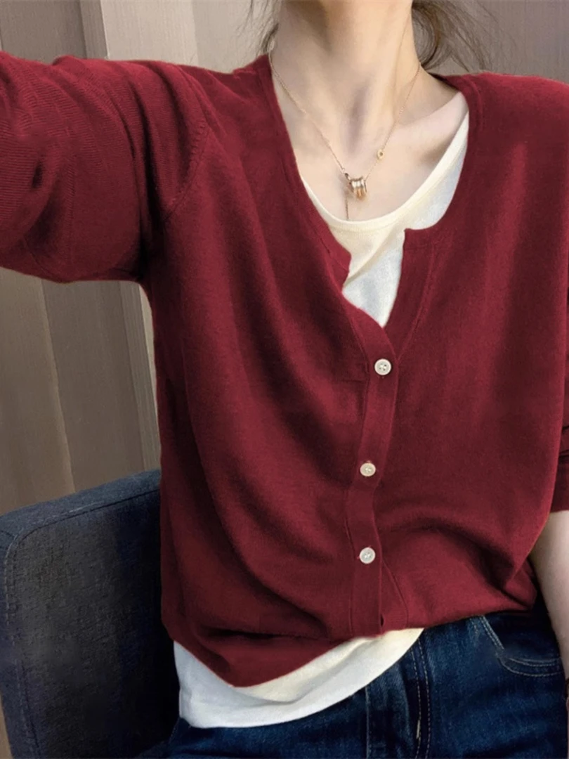 安可拉红假两件针织衫女2025秋季新款v领显瘦套头长袖毛衣打