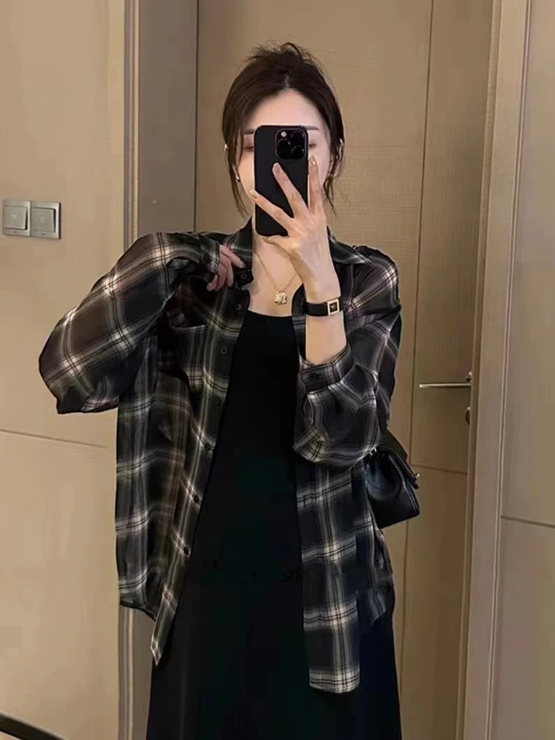 KK女装洋气防晒格子衬衫