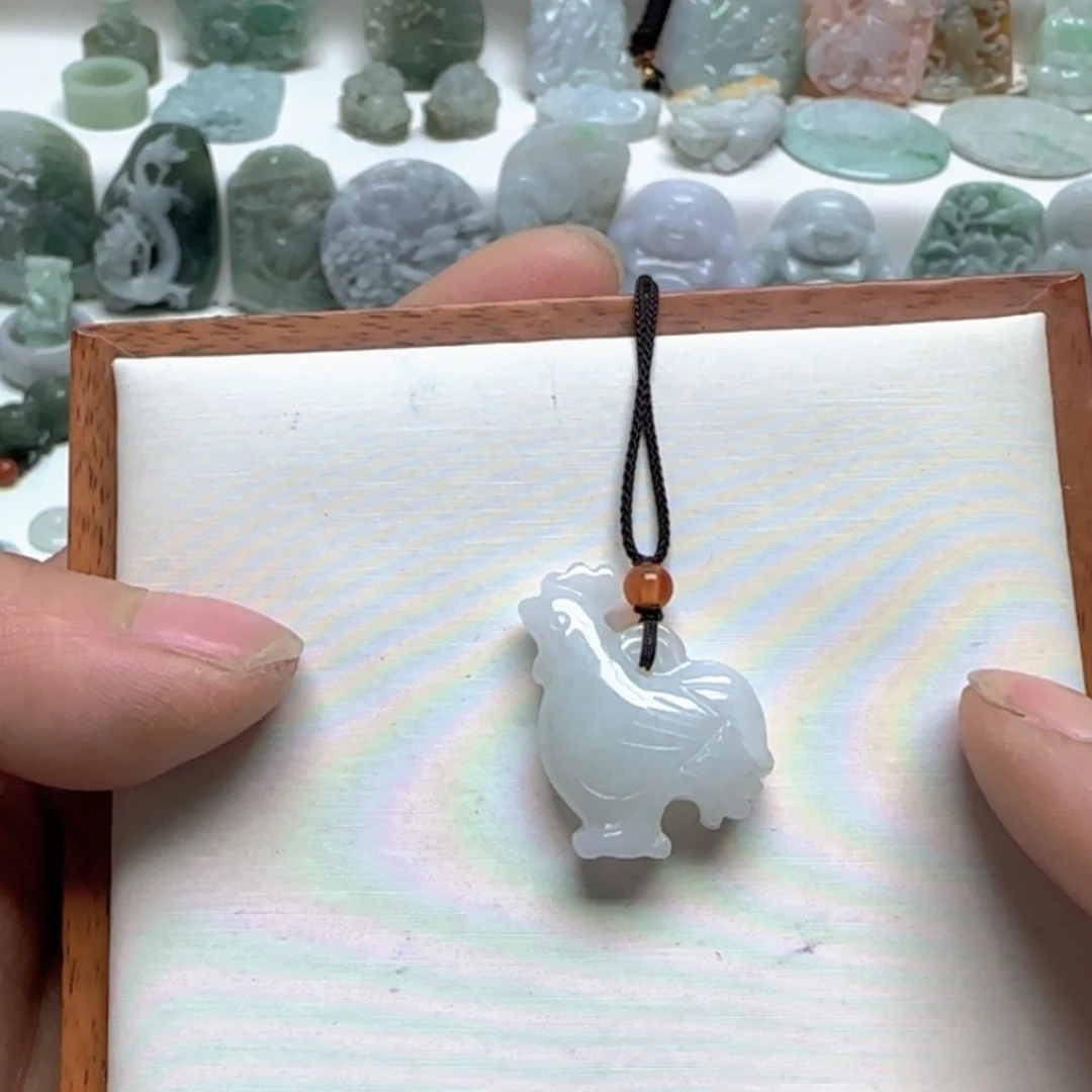 【闪购商品】翡翠颈饰未镶嵌