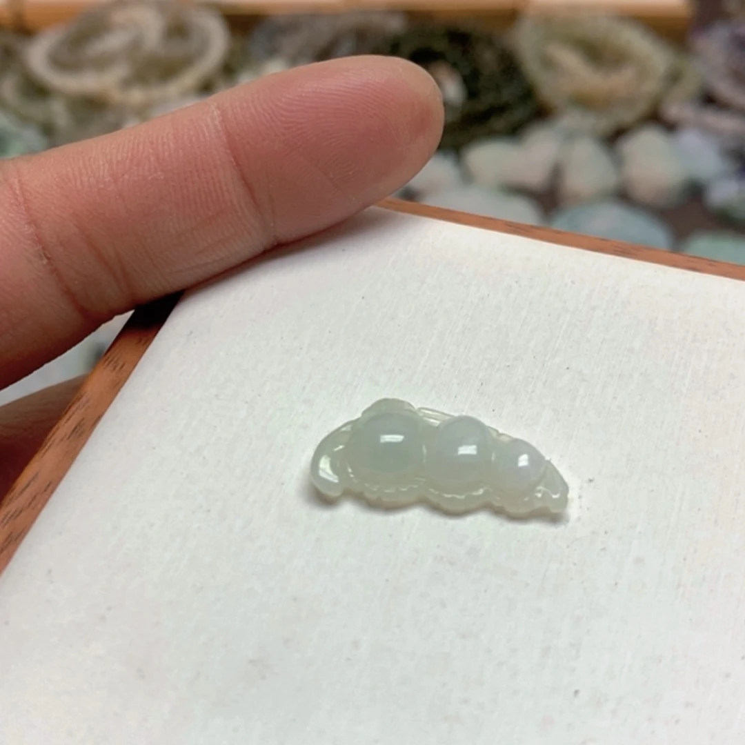 【闪购商品】翡翠颈饰未镶嵌