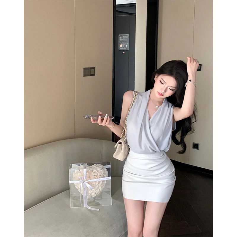 2024新款气质交叉V领法式无袖露肩衬衫+百搭气质纯色半身裙套装女