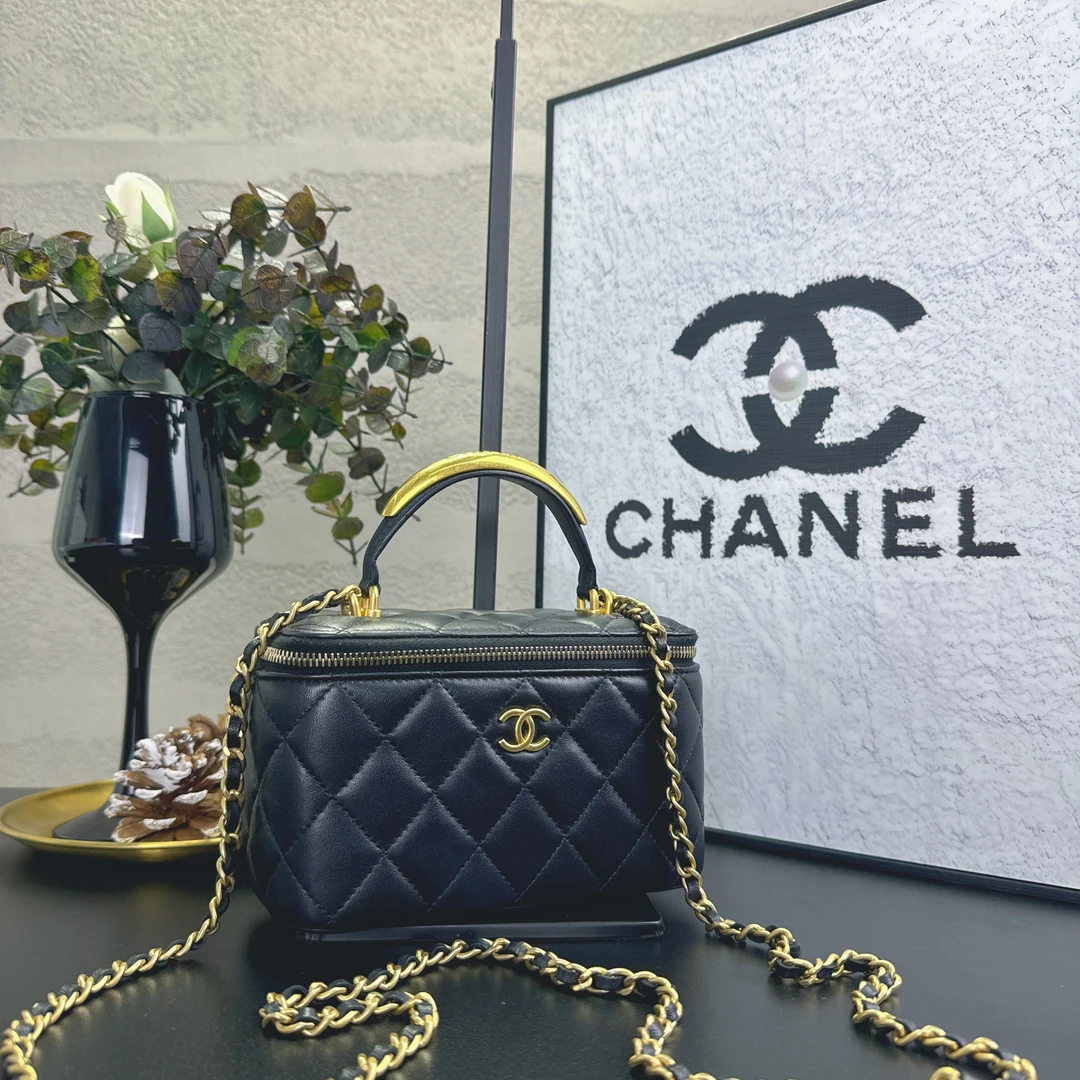 95新 Chanel/香奈儿 22B手柄款化妆盒 芯片开 带尘袋 底长16