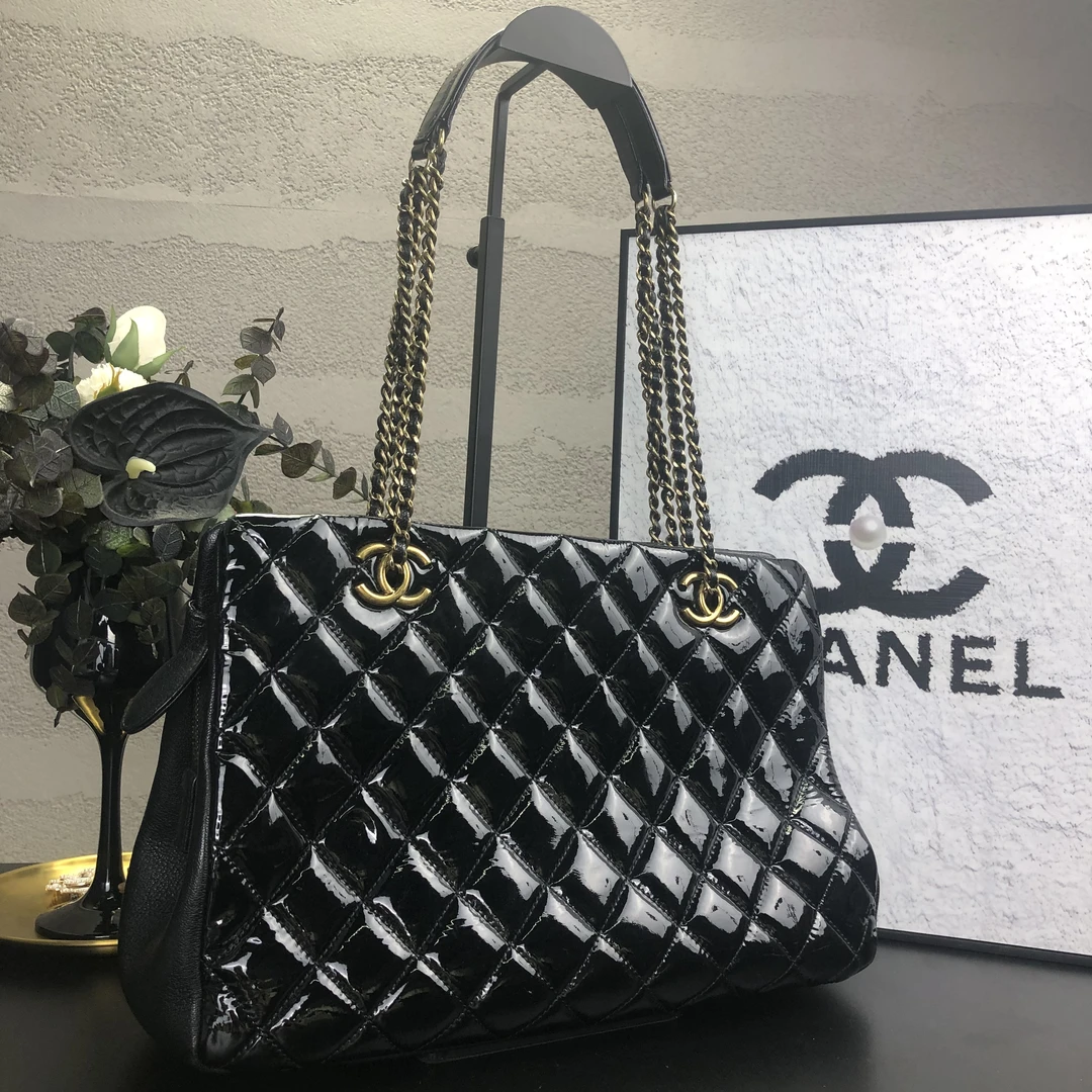 95新 Chanel/香奈儿 黑金漆皮托特包 21开带防卡 底长32