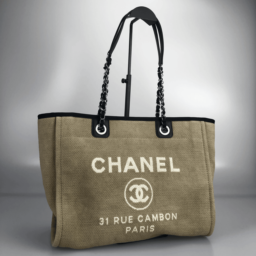 95新 Chanel/香奈儿 米白色帆布沙滩单肩包 底长35 16开
