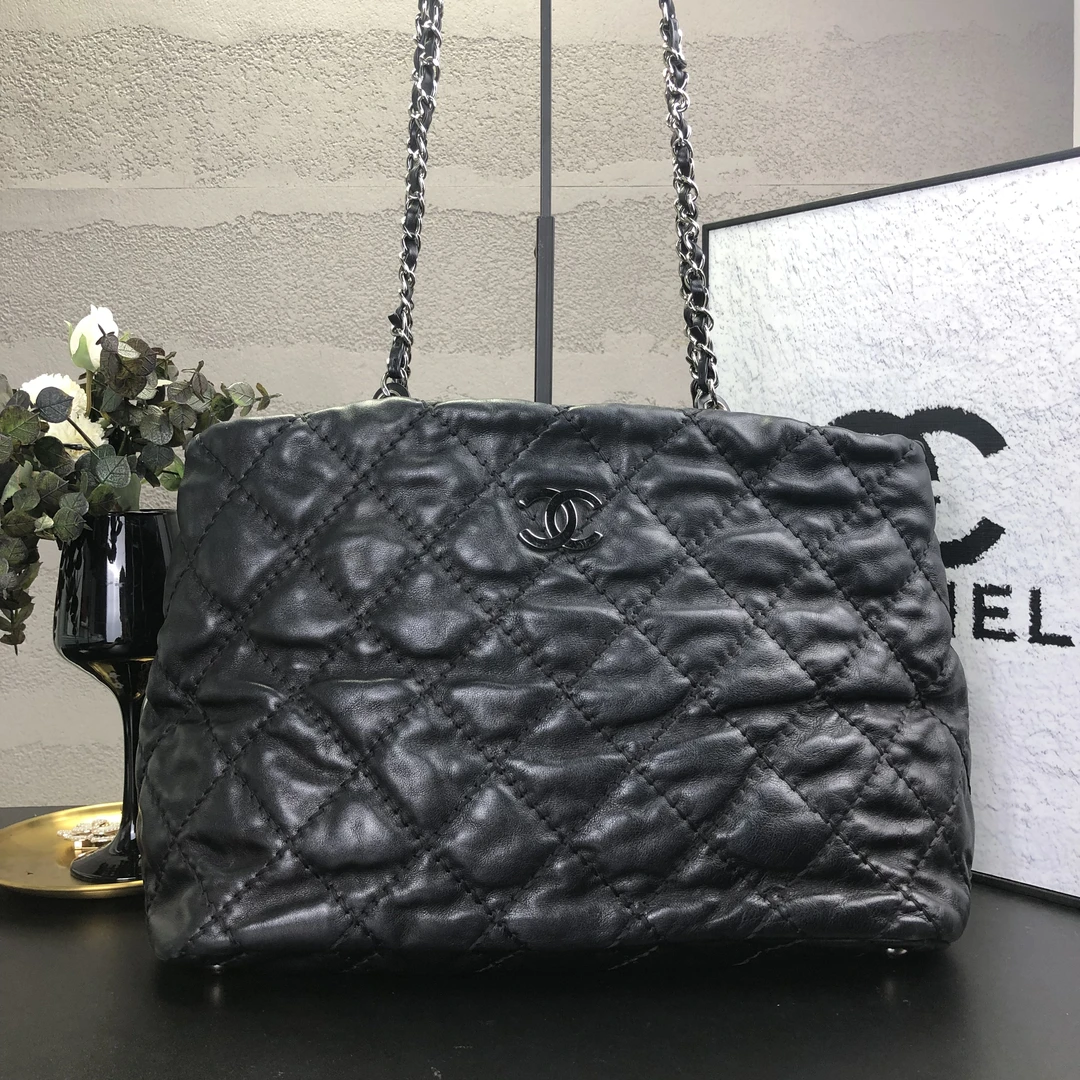 95新 Chanel/香奈儿 黑银外缝泡芙托特腋下包 17开底长37