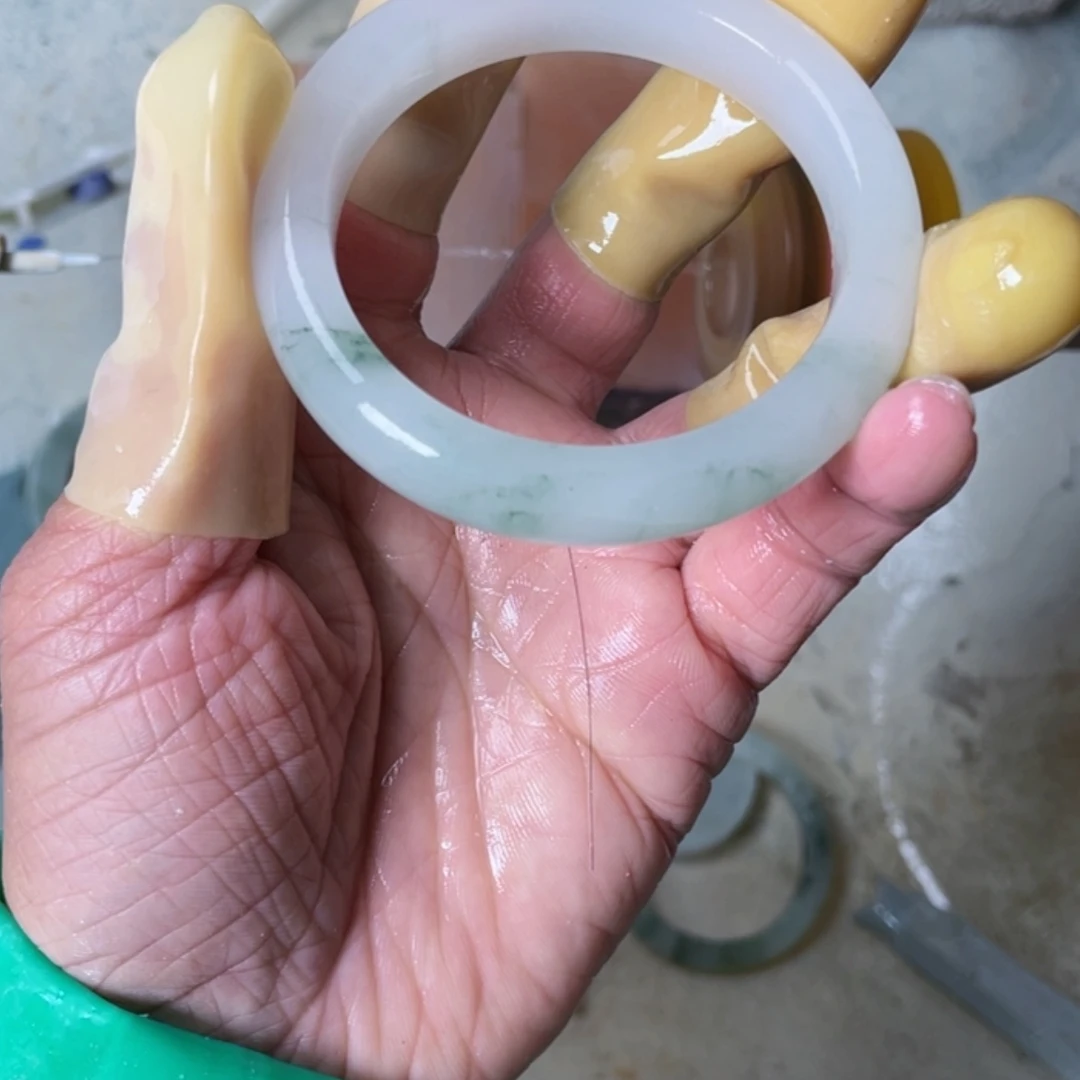 【闪购商品】石英质玉手镯未镶嵌洋*