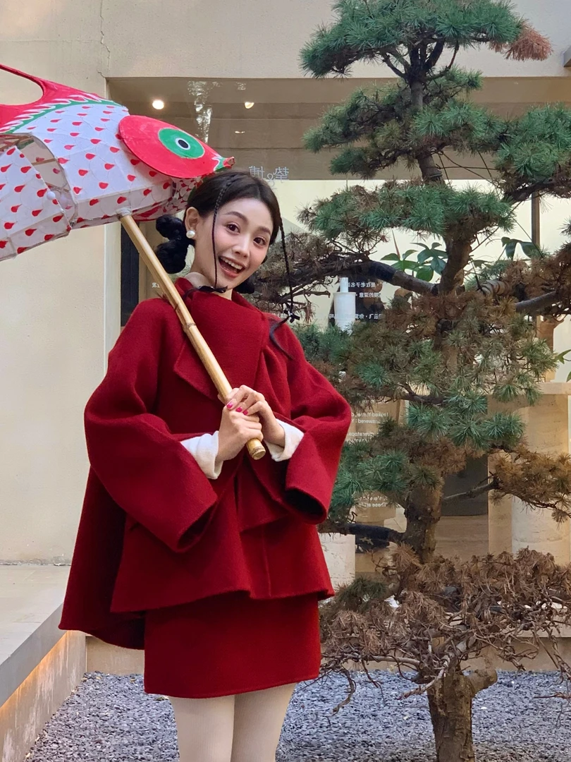 CHIC 搭配套装小个子红呢子大衣半身裙设计感千金风高级感两件套