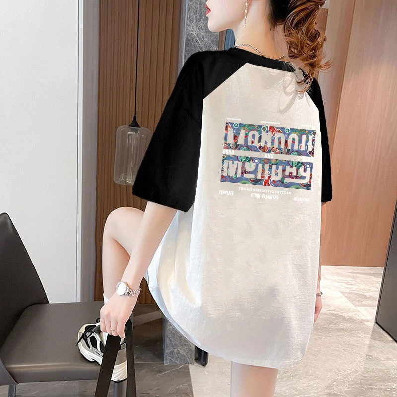 2025年夏季纯棉撞色拼色短袖T恤女中长款字母印花插肩袖上衣潮