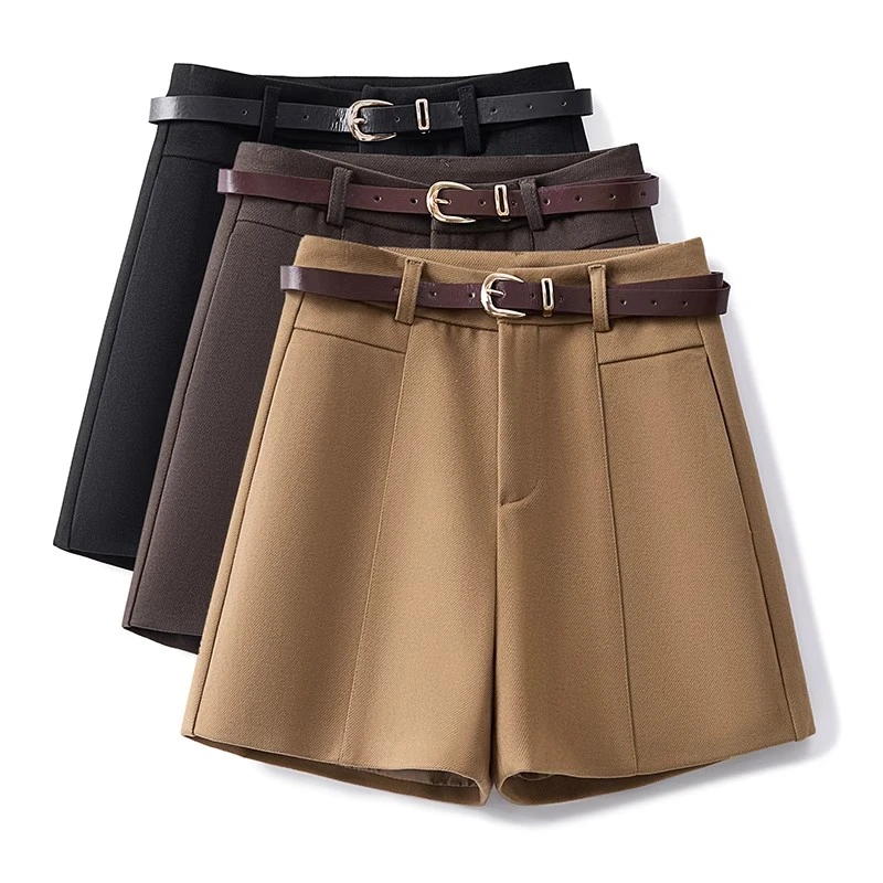 配靴子毛呢短裤女秋冬季2024爆款显瘦高腰阔腿a字裤外穿靴裤