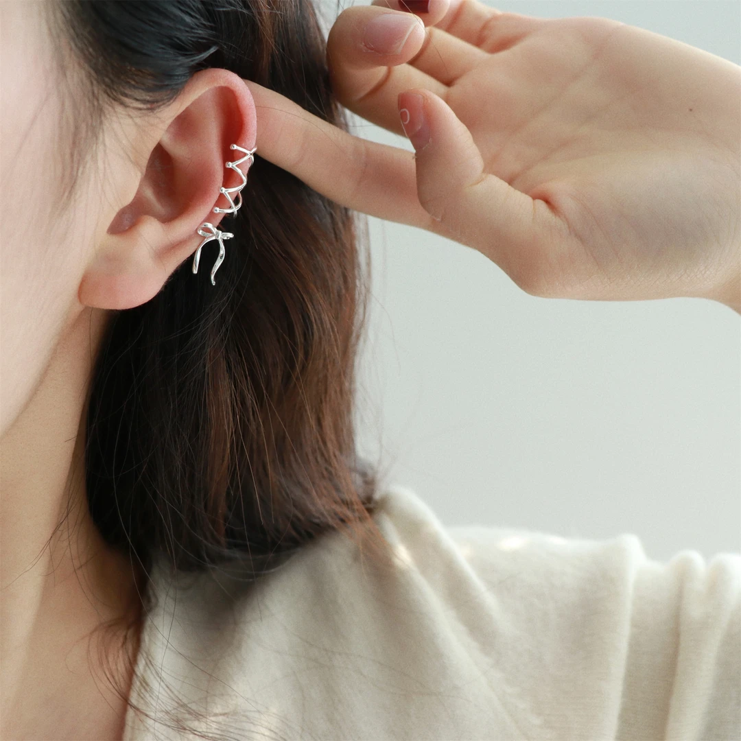 因缺斯汀饰品 铜合金耳饰 「耳边丝带」小众甜美芭蕾风蝴蝶结耳骨夹