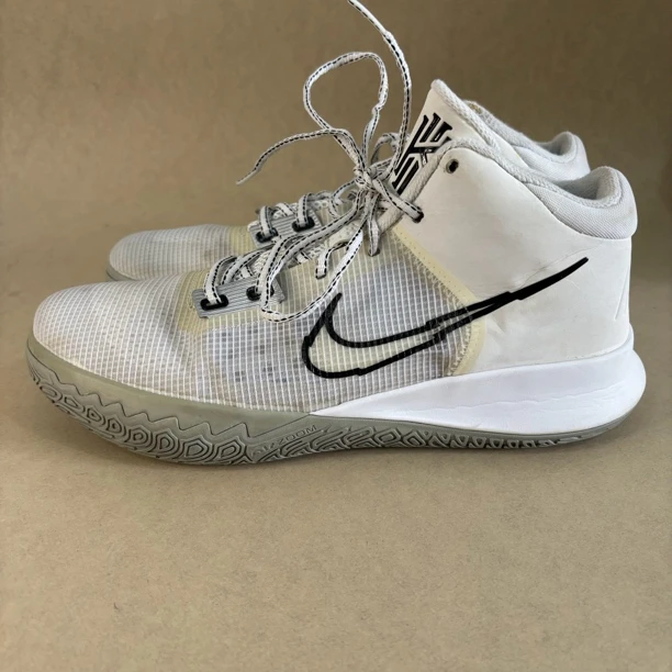 46码二手Nike Kyrie Flytrap 4  缓震防滑耐磨实战篮球鞋公价1290