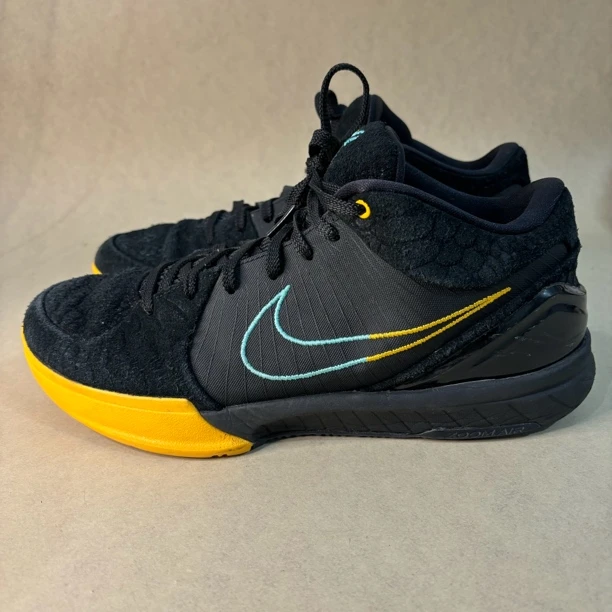 44码二手Nike Zoom 科比4 防滑 耐磨 实战 篮球鞋 公价2589