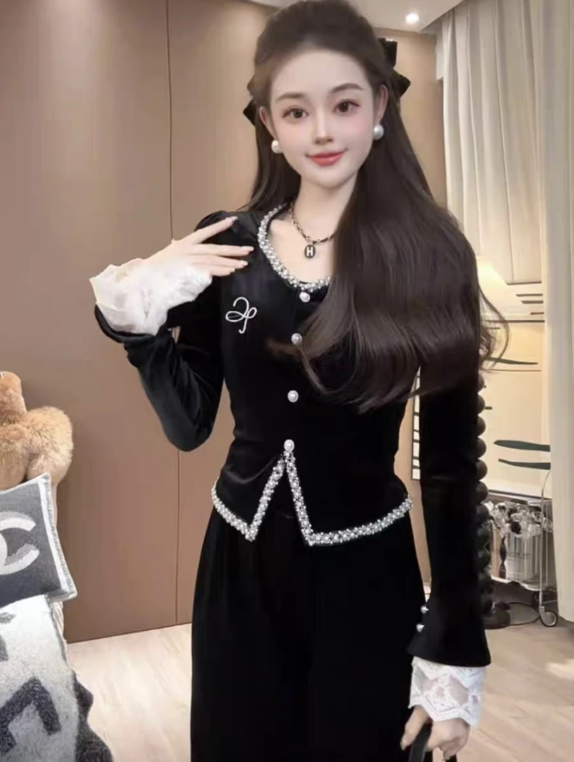 蕾丝拼接花边法式复古丝绒百搭修身显瘦气质时尚高级感长袖秋冬款