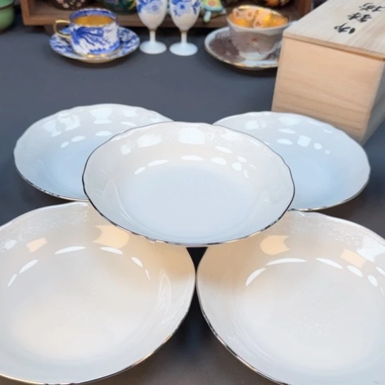 精美的高端进口瓷器