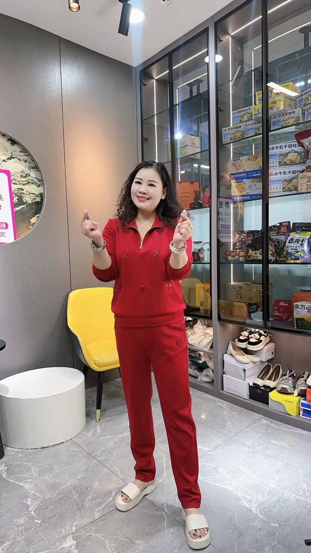 0666韩版时尚开领爱心烫钻套装6811