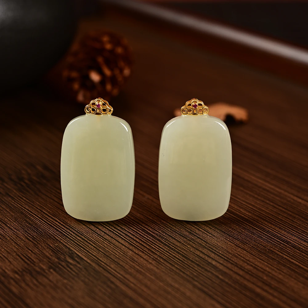 6 V6892-18k金镶嵌和田玉吊坠-多样性发一件-28*19*5mm（东哥）