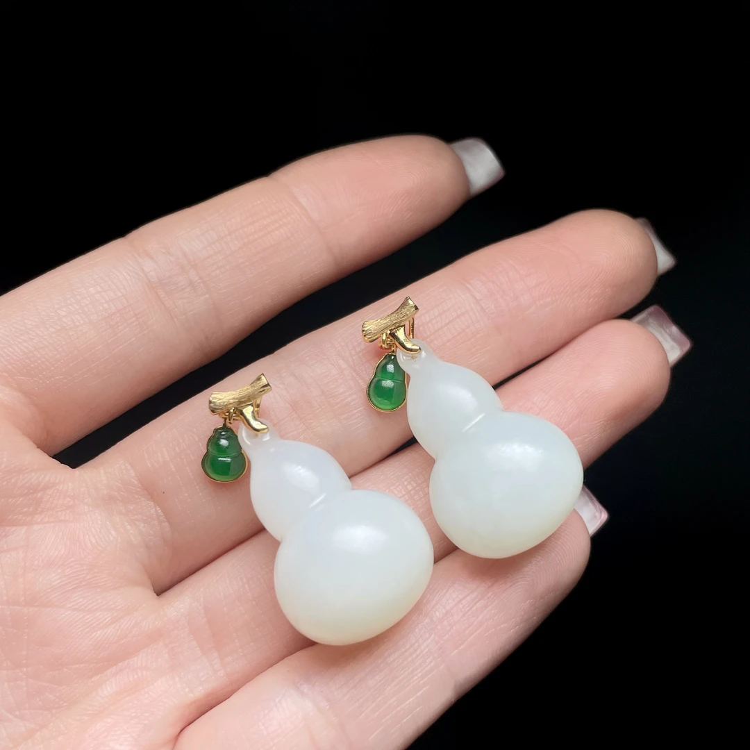 【云上叙】V0303-K 18k金和田玉吊坠-多样性发一件24x15x14mm（商城）