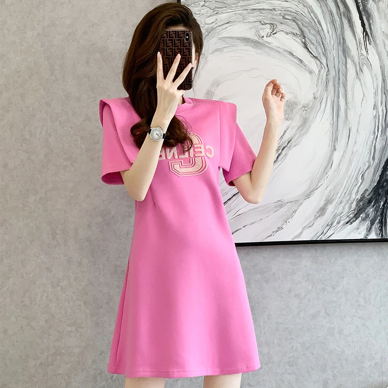 高级感连衣裙女夏2024新款时尚洋气复古设计感小众气质休闲裙子女