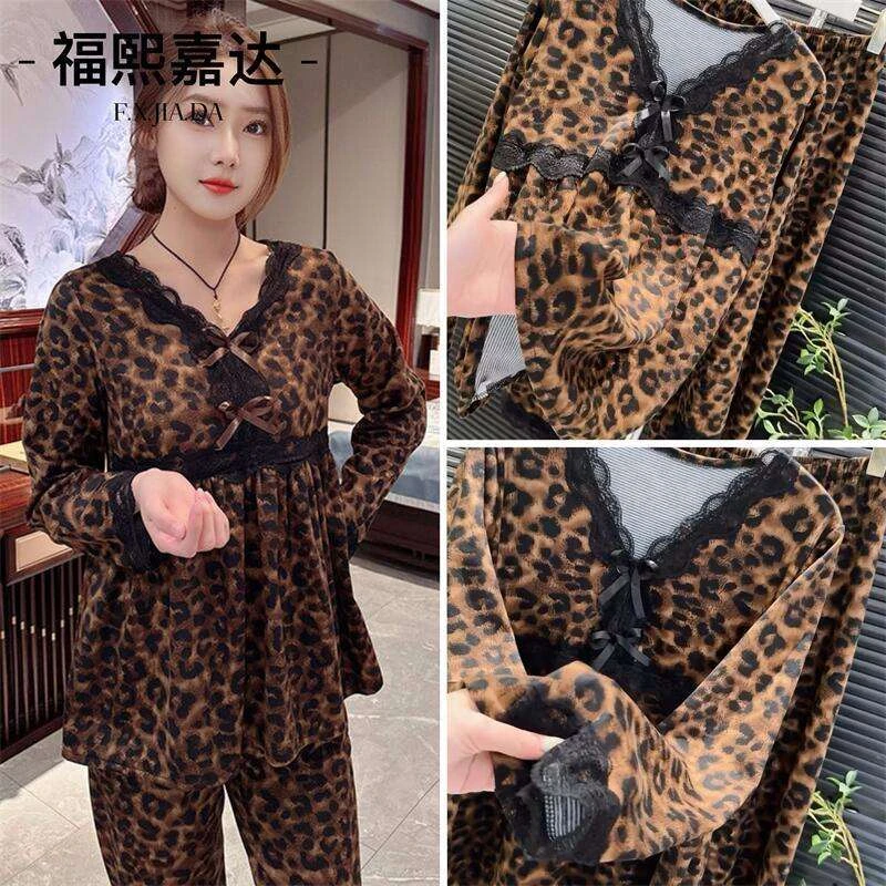 网红爆款睡衣女高品质秋冬新款德绒保暖加厚豹纹家居服套装可外出