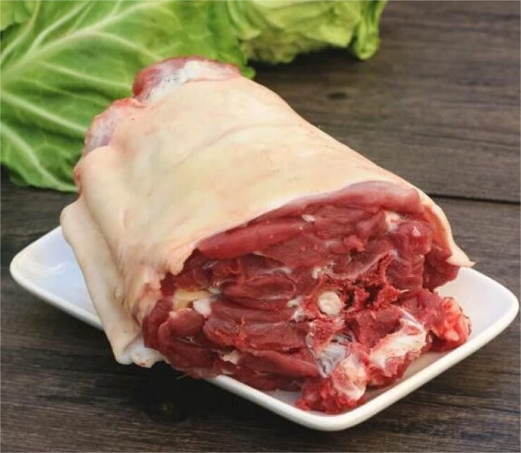 内蒙古科尔沁大草原带皮羊羊脖