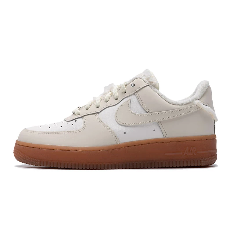 nike耐克女子WMNS AIR FORCE 1 07 LX板鞋/复刻鞋FV3701-119