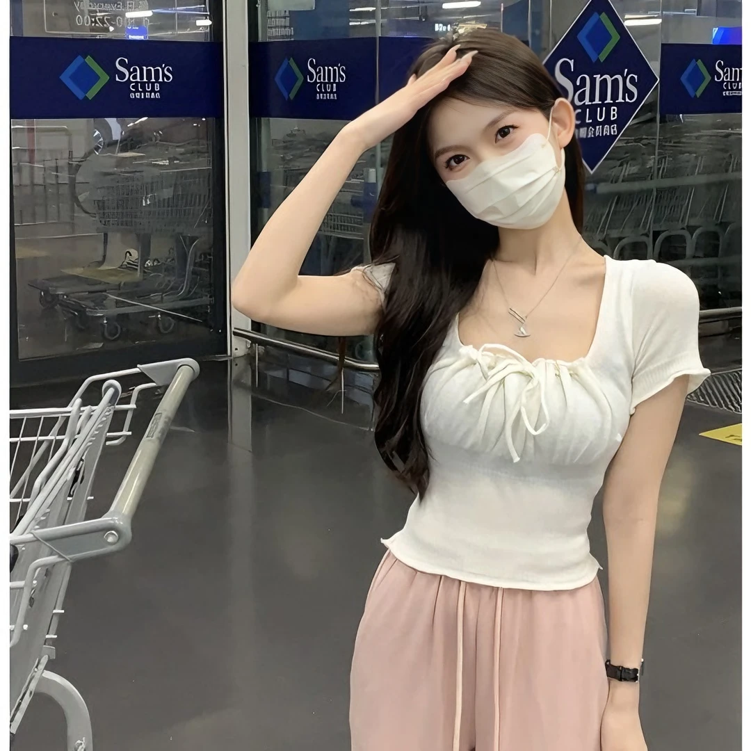 早春方领短款修身性感修身小众设计感T恤复古内搭针织打底上衣女