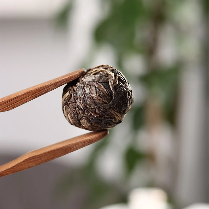 孤品放漏：大雪山古树2018春 龙珠7克42颗294克 袋装 拆封不退