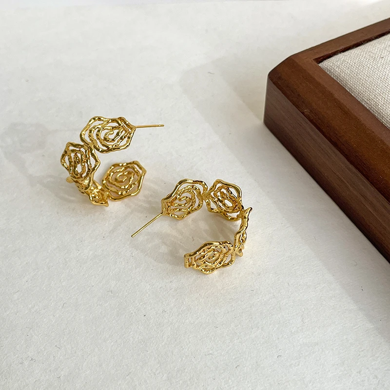 铜合金耳饰 法式复古镂空玫瑰雕花线条耳环耳圈
