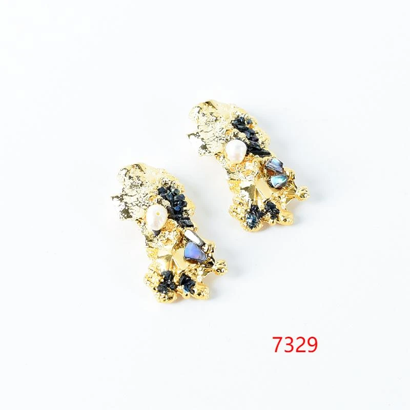 铜合金耳饰 简约个性气质耳环小众设计高级感耳钉耳饰～7329