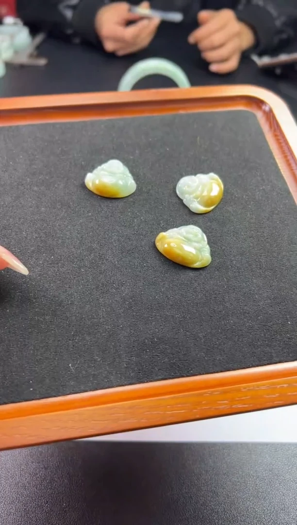 【闪购商品】翡翠手镯未镶嵌黄翡佛公单件多样性发