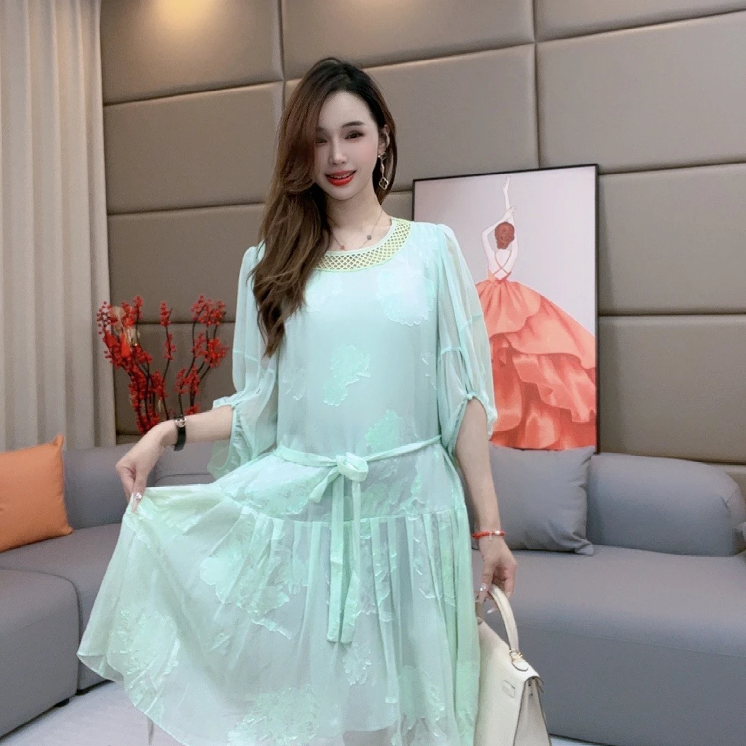 ‘’镂空领口‘’真丝连衣裙75081女装连衣裙碎花气质时尚