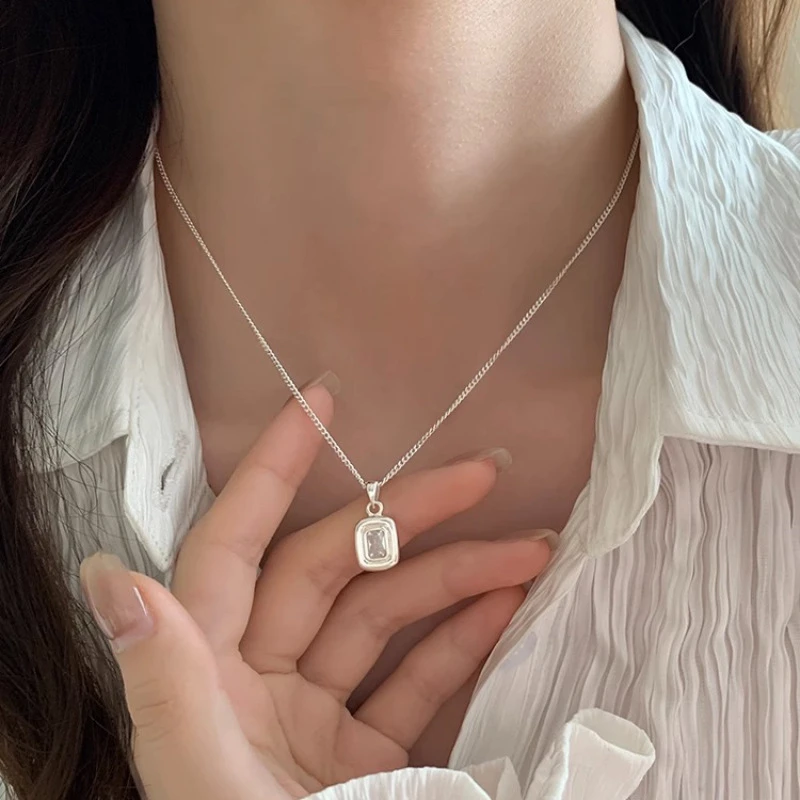 冰糖方锆石几何吊坠项链女百搭设计高级感锁骨链
