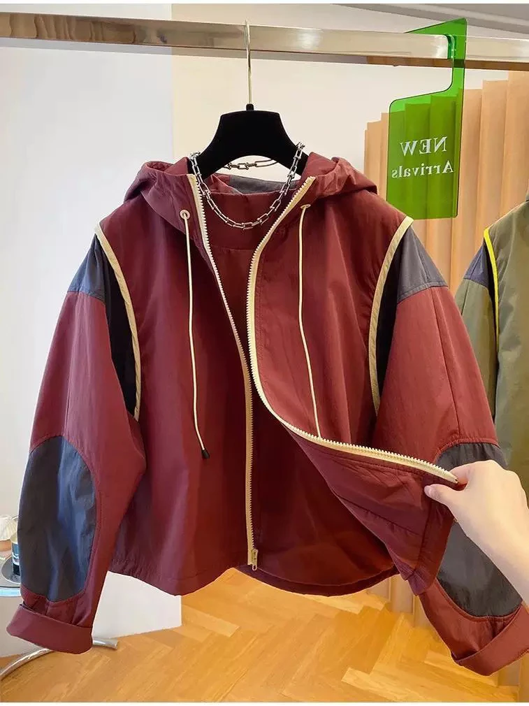 2024新款拼接撞色冲锋衣外套女秋季新款宽松显瘦百搭夹克上衣潮