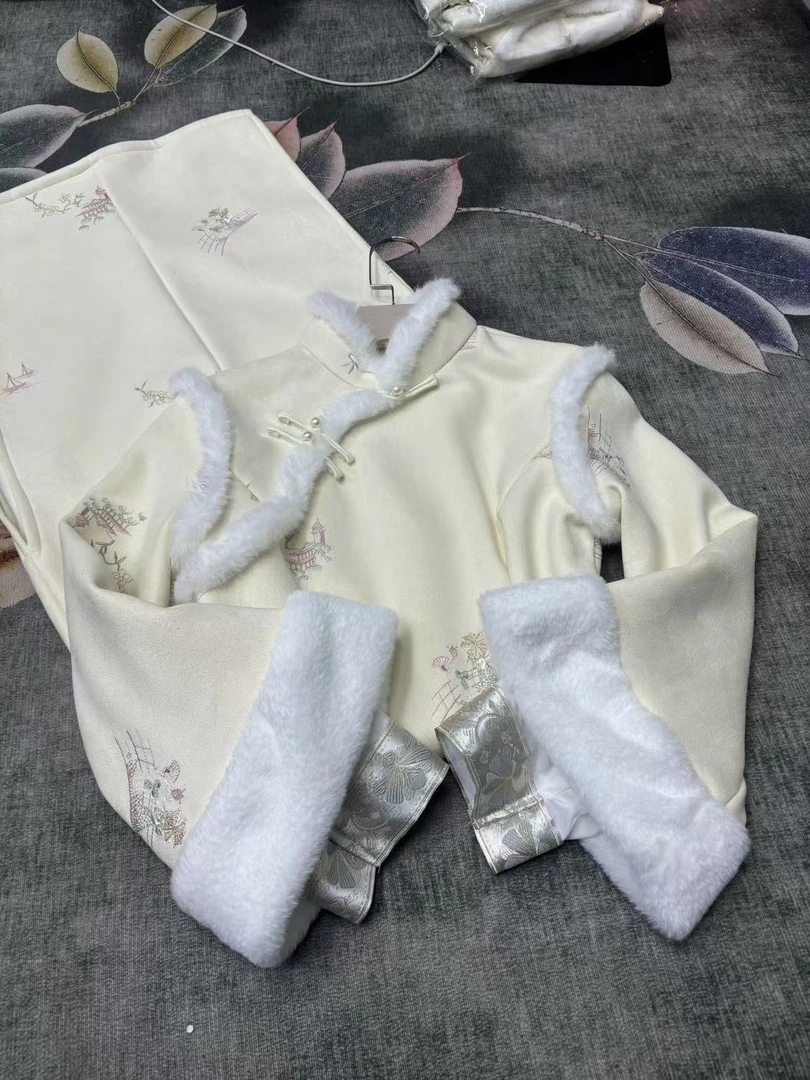 1535 米色 楼阁梅花刺绣 倒大袖双袖 拼接 【白及】 旗袍