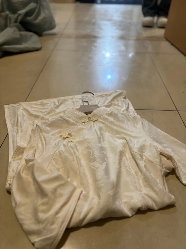 1307 米色 葫芦扣纯色 暗纹 旗袍