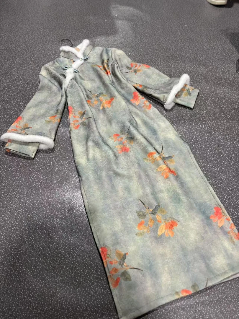 1545 灰绿色 双袖 红花 【花影】 旗袍