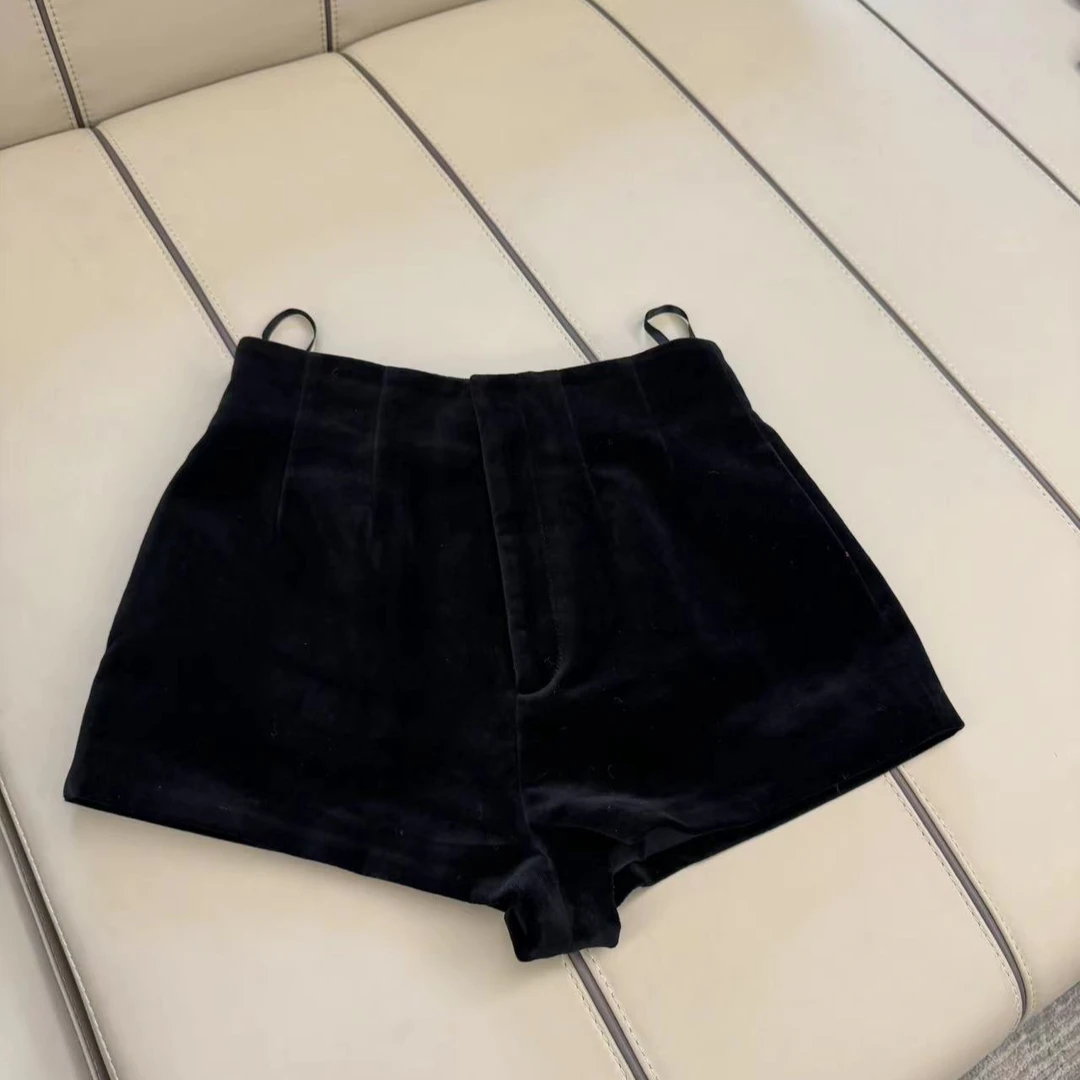 秋冬新款时尚高腰收腰款绒丝短裤 （现货）   网红百搭显瘦时尚绒丝