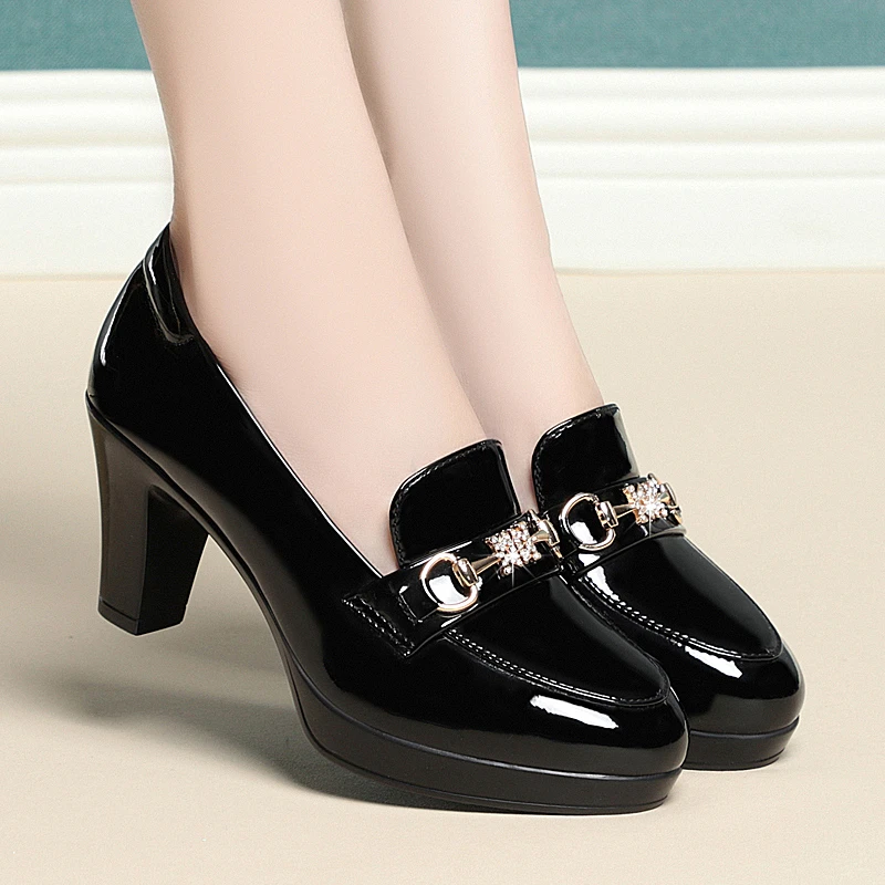 春季新款漆皮黑色防水台高跟鞋女久站不累脚单鞋中跟女士软皮鞋子