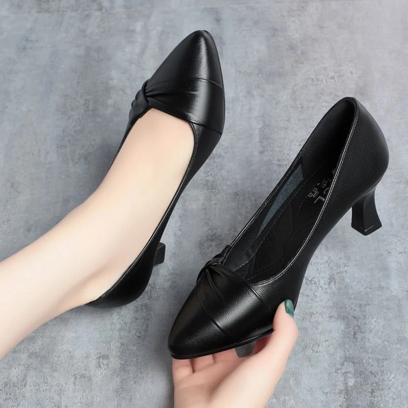 单鞋女软皮软底舒适不累脚高跟鞋女中年女士皮鞋中跟黑色百搭女鞋