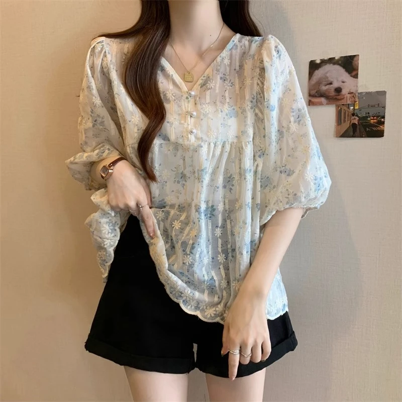 碎花V领雪纺短袖衬衫女夏季新款大码胖mm显瘦遮肚洋气减龄娃娃衫
