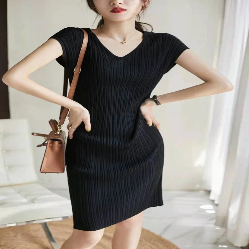 高级感百搭气质活力优雅俏皮舒适时髦连衣裙针织修身别致包臀裙