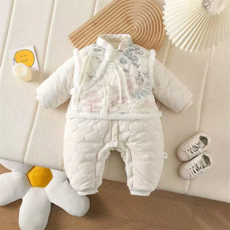 婴儿连体衣服秋冬装夹棉加厚保暖哈衣女宝宝国风公主超萌外出爬服