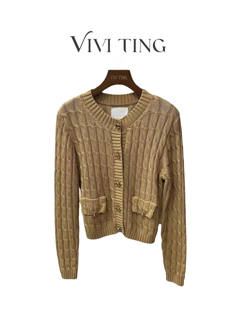 【VIVI·TING】婷姐推荐秋季慵懒感麻花竖条纹单排金扣长袖开衫F221